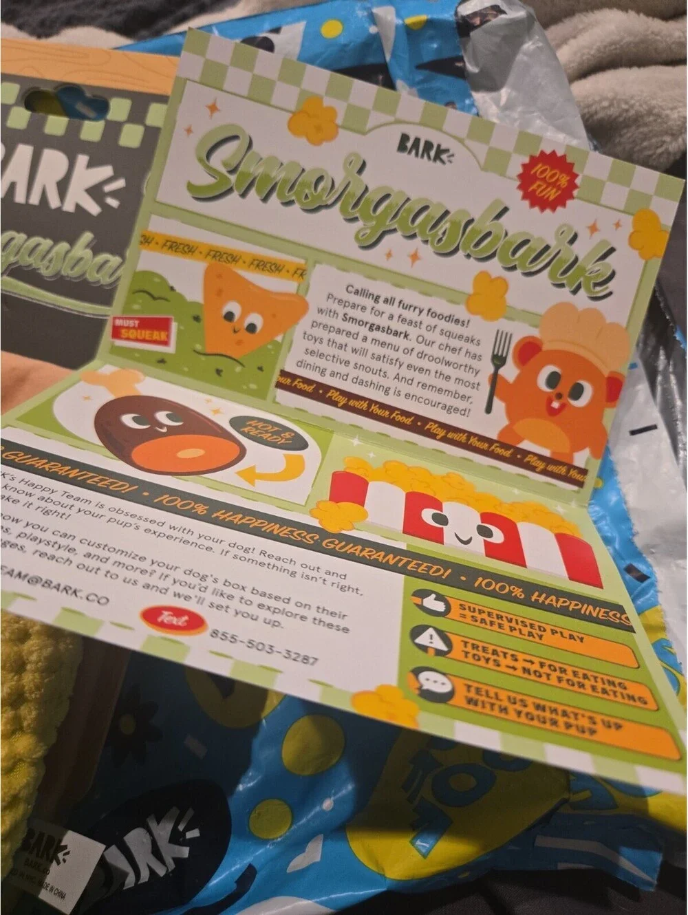New Bark Box  A-Maize-Ing Corn Chips  3 Pc. Dog Toy 2 Corn Chips & Bag 0-20 Lb